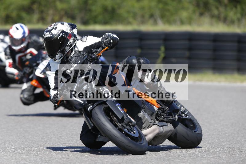 /Archiv-2025/48 25.08.2025 Cornu Master School ADR/rot-rouge/62